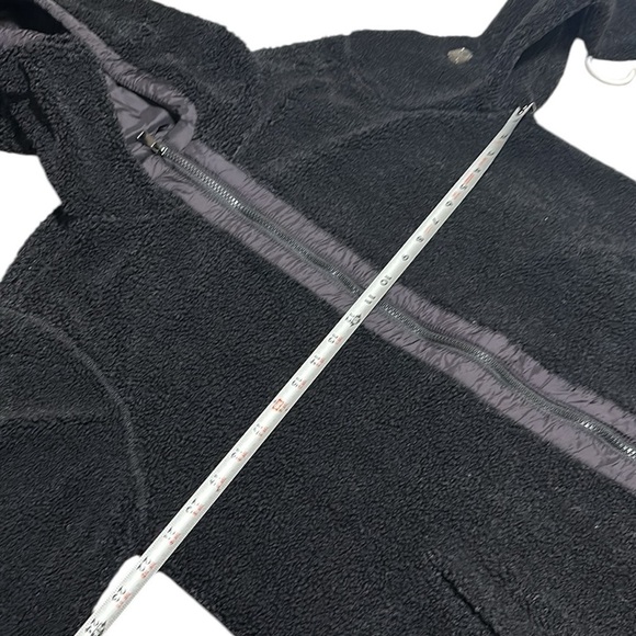 1 Madison Expedition Women's Jacket Size L Black Fuzzy Zipped Hoodie Insulated - Picture 14 of 14